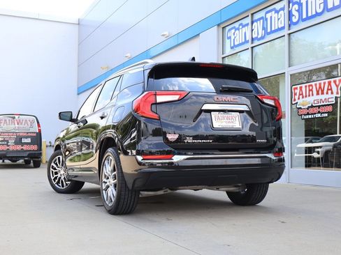 Used 2022 GMC Terrain Denali w/ LPO, Floor Liner Package AWD/4WD image 38