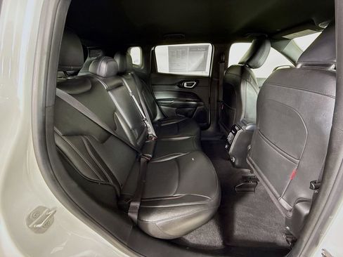 Used 2024 Jeep Compass Trailhawk image 32