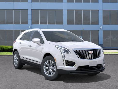 New 2026 Cadillac XT5 Luxury image 7