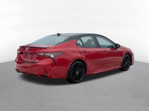 Used 2023 Toyota Camry XSE image 3