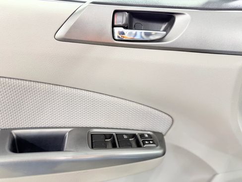 Used 2012 Subaru Forester 2.5X Premium w/ All-Weather Pkg image 11