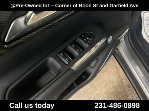 Used 2025 Chevrolet Traverse High Country w/ LPO, Floor Liner Package AWD/4WD image 16