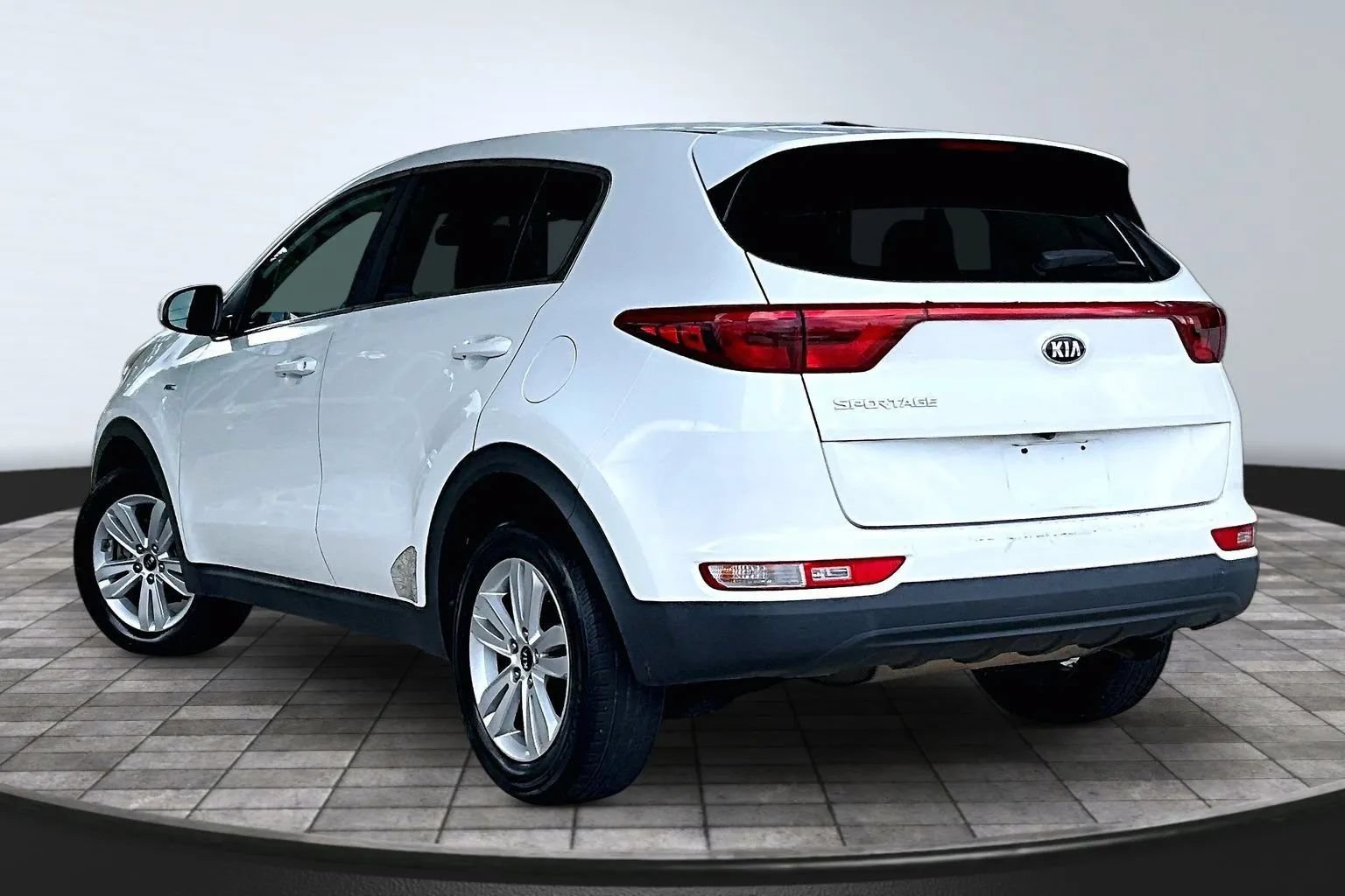 Used 2017 Kia Sportage LX AWD/4WD image 4