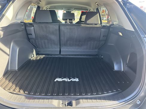 Used 2024 Toyota RAV4 LE image 7