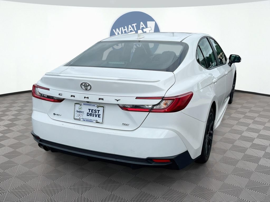 Used 2025 Toyota Camry SE FWD image 6
