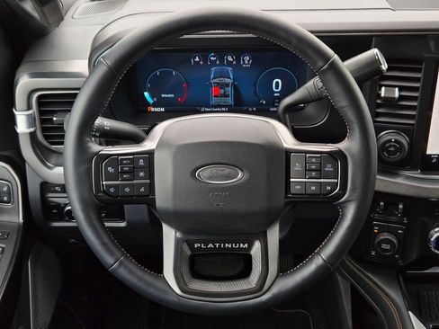 Used 2024 Ford F250 Platinum image 15