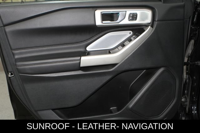 Used 2022 Ford Explorer Limited w/ Limited Technology Package AWD/4WD image 13