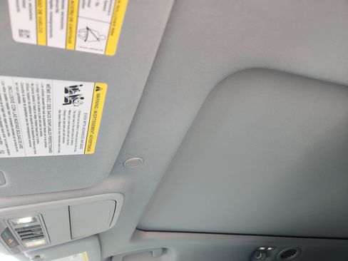 Used 2021 Ford Explorer XLT w/ Equipment Group 202A image 28