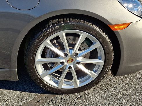 Used 2024 Porsche 718 Boxster image 8