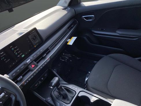 New 2026 Kia K4 LXS image 18