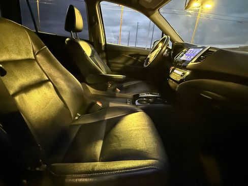 Used 2016 Honda Pilot Touring image 18