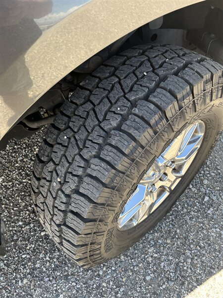 Used 2016 Ford F150 XLT w/ Equipment Group 302A Luxury AWD/4WD image 16