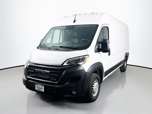 Used 2026 RAM ProMaster 2500 w/ Convenience Group FWD image 3