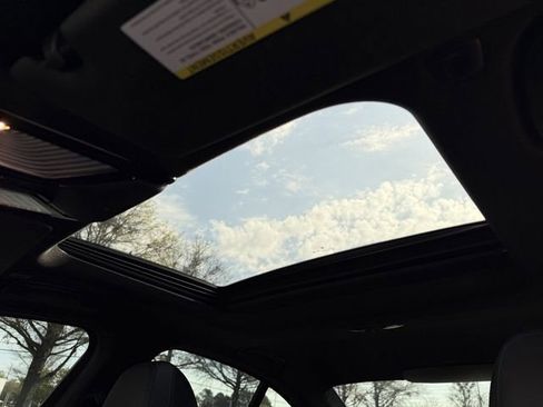 Used 2023 BMW 330i Sedan w/ Driving Assistance Package image 26