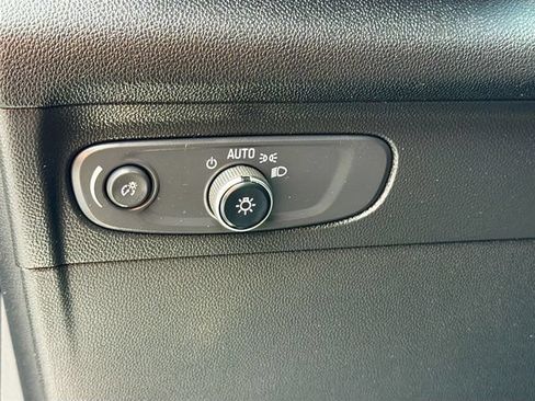 Used 2021 Buick Envision Preferred FWD image 10