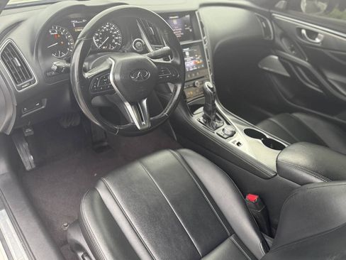 Used 2020 INFINITI Q60 3.0t Luxe RWD image 9