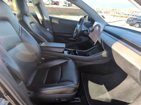 Used 2018 Tesla Model 3 Long Range image 28