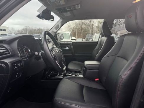 Used 2024 Toyota 4Runner TRD Off-Road Premium image 16