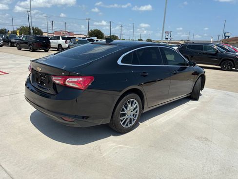 Used 2023 Chevrolet Malibu LT FWD image 3