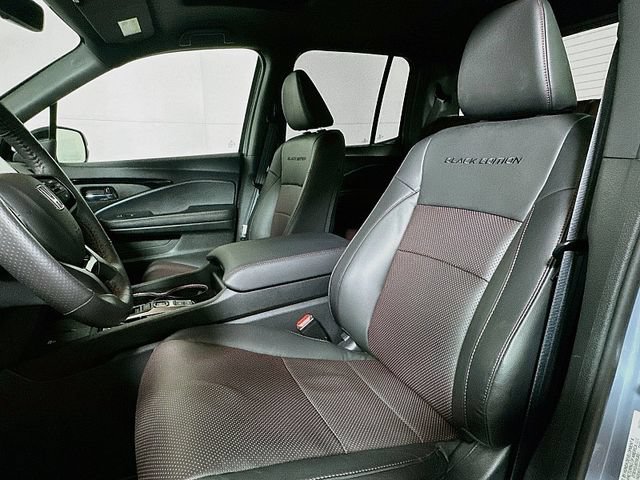 Used 2025 Honda Ridgeline Black Edition image 11