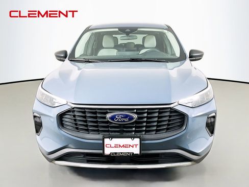 Used 2023 Ford Escape Active w/ Tech Pack #1 AWD/4WD image 3