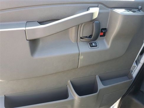 Certified 2024 GMC Savana 2500 w/ Driver Convenience Package image 18