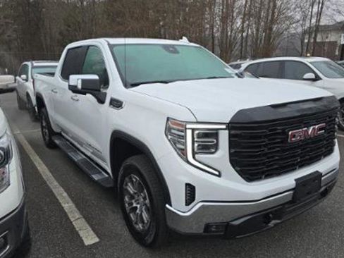 Used 2025 GMC Sierra 1500 SLT image 4