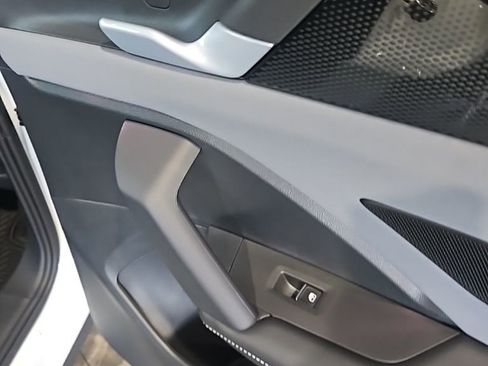 New 2026 Volkswagen Tiguan SE image 16