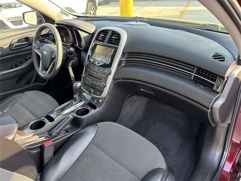Used 2015 Chevrolet Malibu LT w/ Power Convenience Package image 12