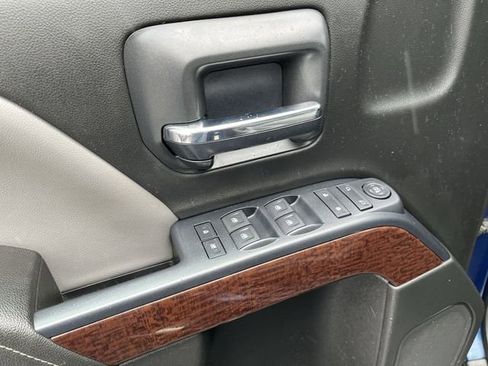 Used 2015 GMC Sierra 1500 SLE w/ SLE Value Package image 17