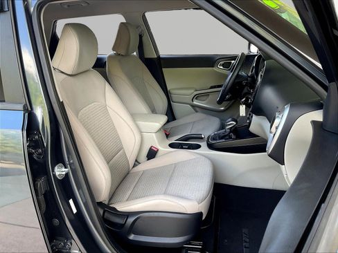 Used 2020 Kia Soul S FWD image 27