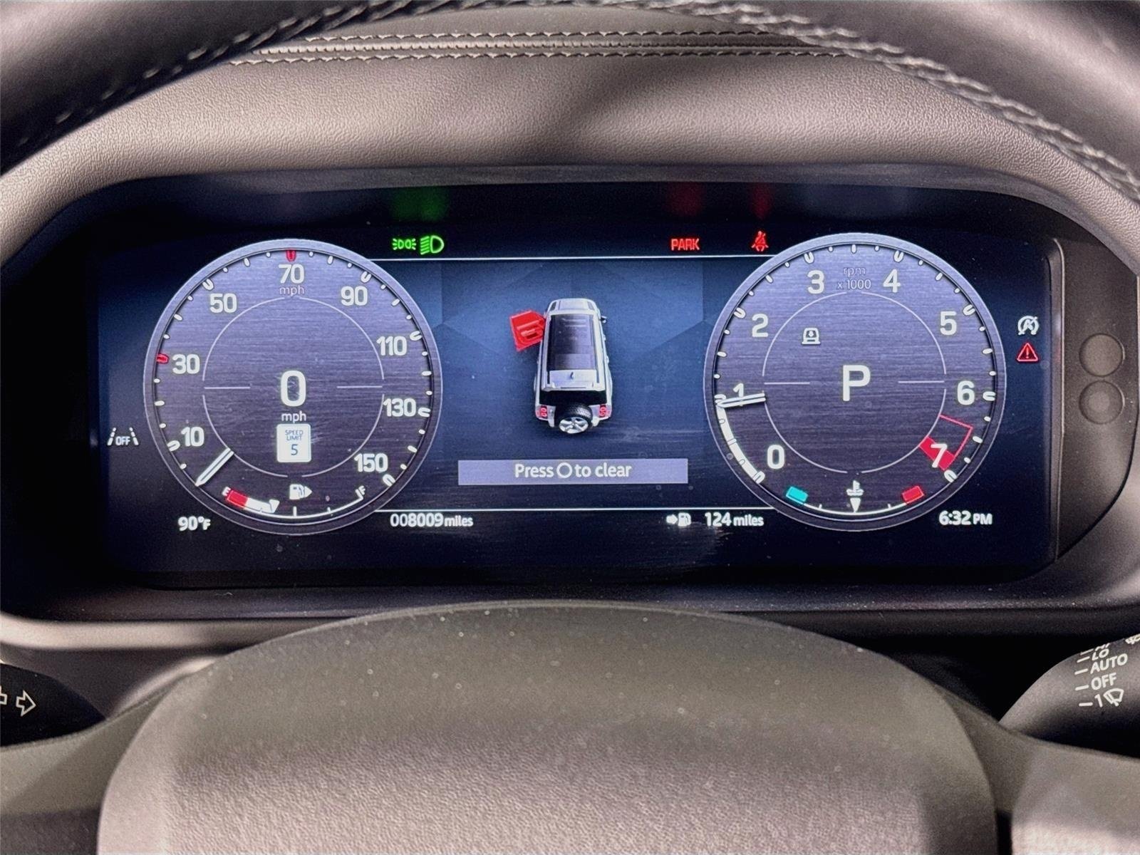 Used 2026 Land Rover Defender 130 X-Dynamic SE AWD/4WD image 13