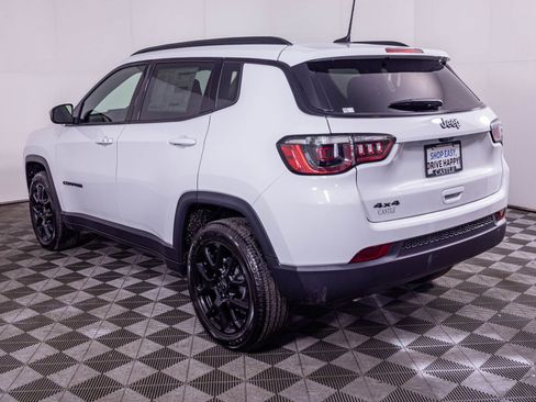 New 2026 Jeep Compass Latitude image 12