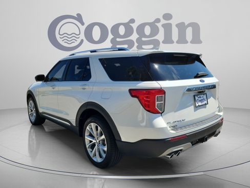 Used 2024 Ford Explorer Platinum w/ Technology Package AWD/4WD image 2