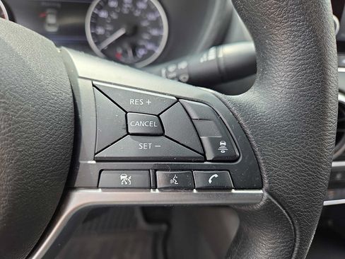Used 2023 Nissan Sentra SV FWD image 22