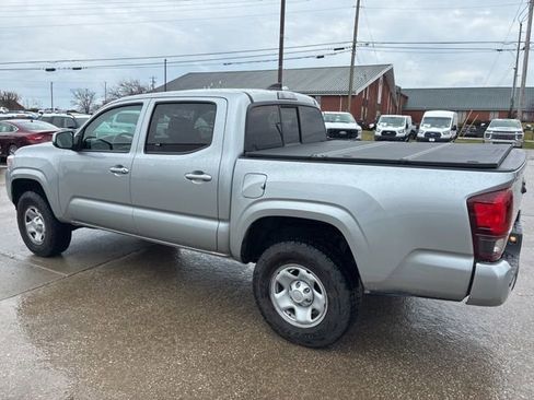 Used 2022 Toyota Tacoma SR image 5