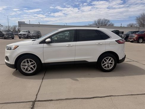 Certified 2024 Ford Edge SEL w/ Convenience Package AWD/4WD image 9