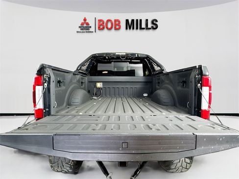 Used 2017 Ford F250 Platinum w/ Platinum Ultimate Package image 28