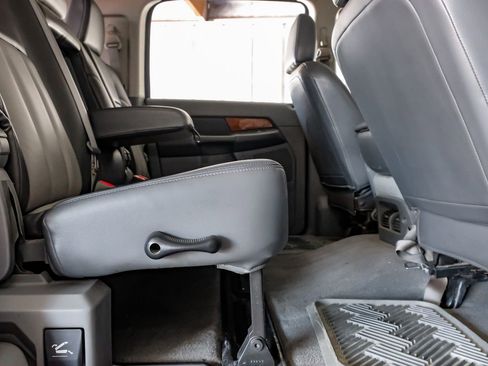 Used 2006 Dodge Ram 2500 Truck SLT image 33