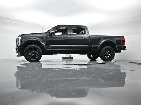 New 2025 Ford F250 XLT w/ Black Appearance Package image 34