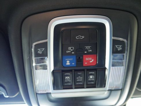 Used 2022 RAM 3500 Laramie image 21