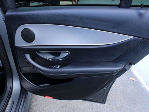 Used 2018 Mercedes-Benz E 300 image 21
