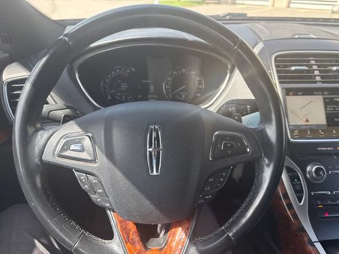 Used 2018 Lincoln MKX Select w/ Select Plus Package FWD image 10