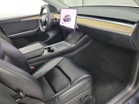 Used 2023 Tesla Model Y Long Range AWD/4WD image 27