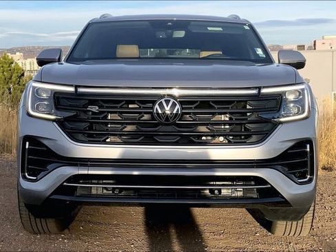 Used 2024 Volkswagen Atlas Cross Sport SEL R-Line image 3