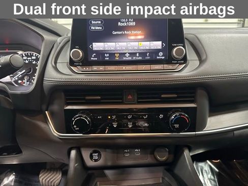 Used 2024 Nissan Rogue S image 22