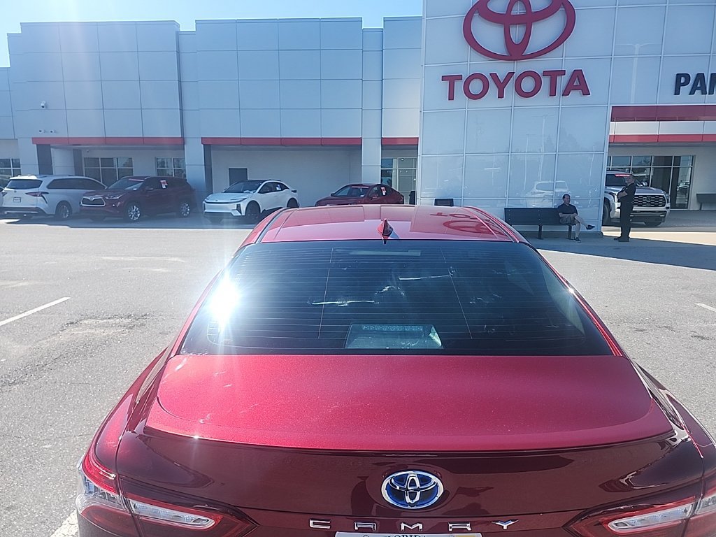 Used 2020 Toyota Camry XLE FWD image 23