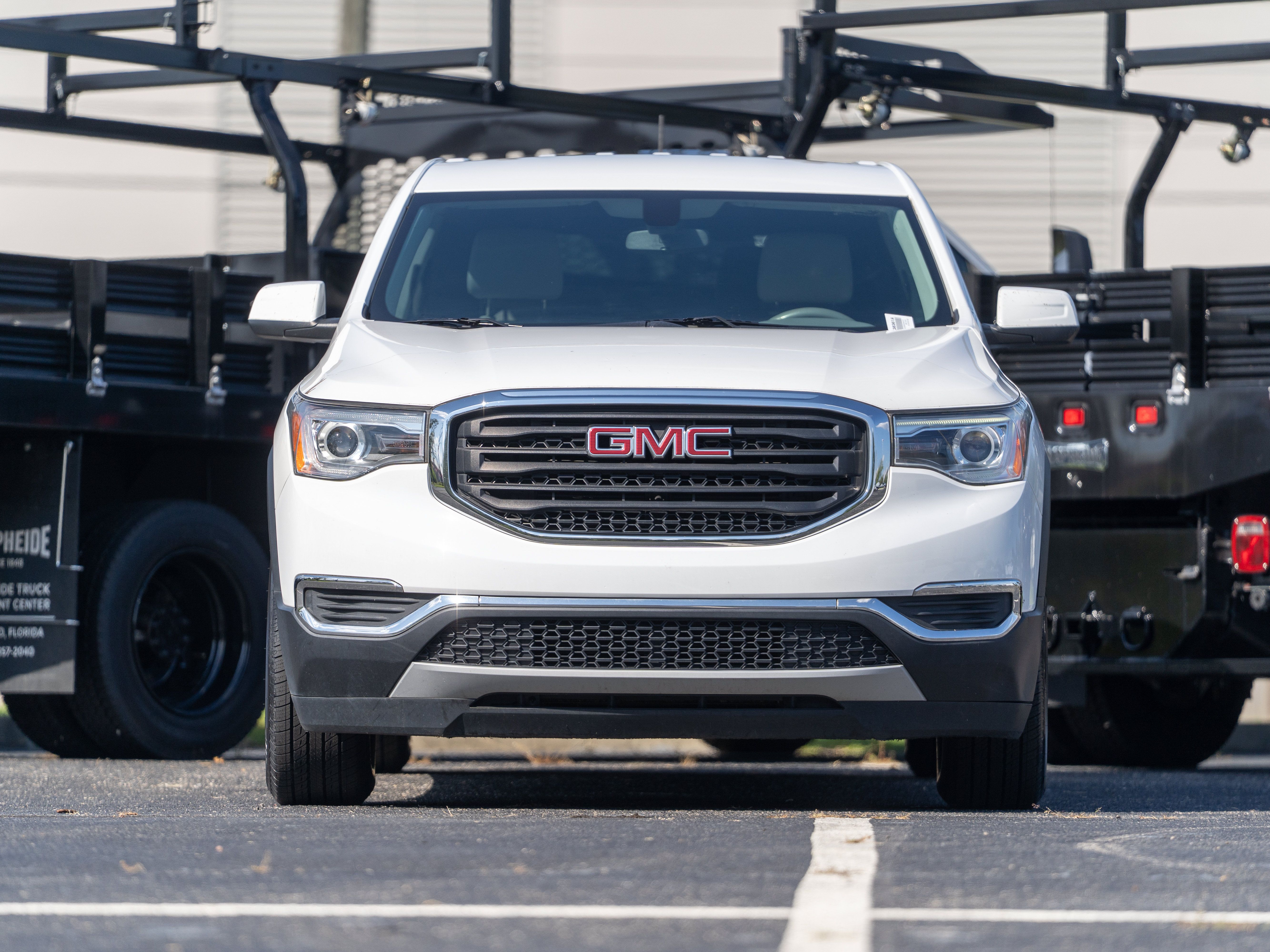 Used 2019 GMC Acadia SLE FWD image 34