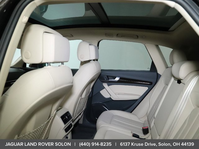 Used 2019 Audi Q5 2.0T Premium w/ Convenience Package AWD/4WD image 19