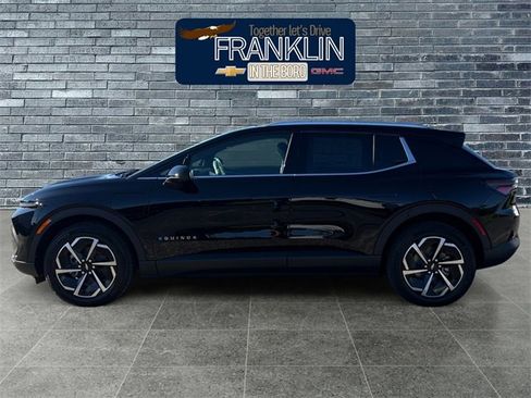 New 2026 Chevrolet Equinox EV LT image 2